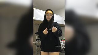 Asian TikTok Girls: Tiktok name : grrafite #4