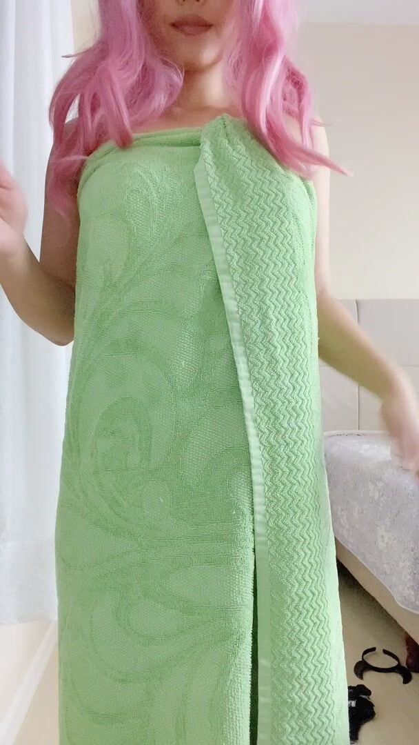 My towel disappears when it sees someone cute as you