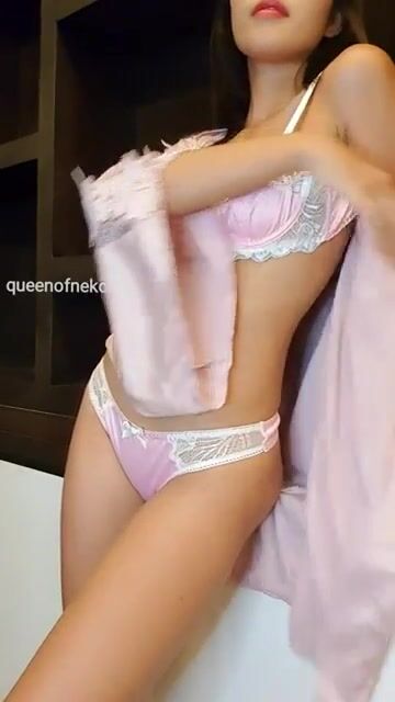 Come have a taste, I promise I won't bite <3