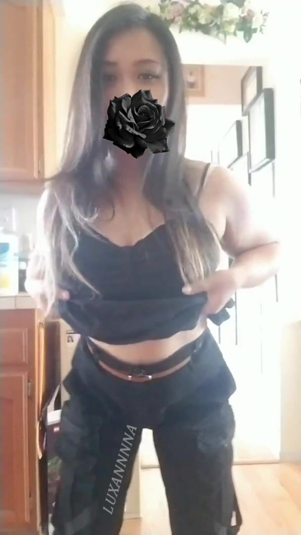 hope you don't mind a jiggly distraction.. ????