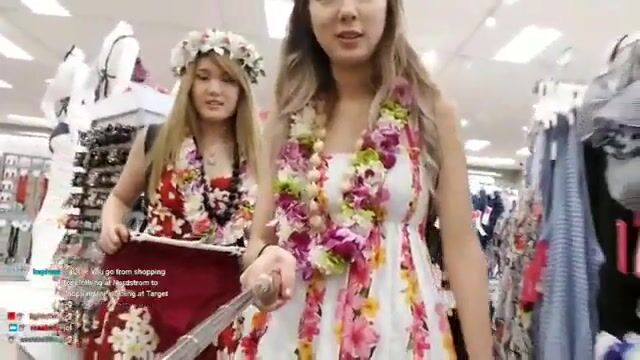 Fuslie & Plushy,Fuslie gets a nice angle