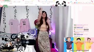 Twitch Asians: dearcindyphan is bouncy #2