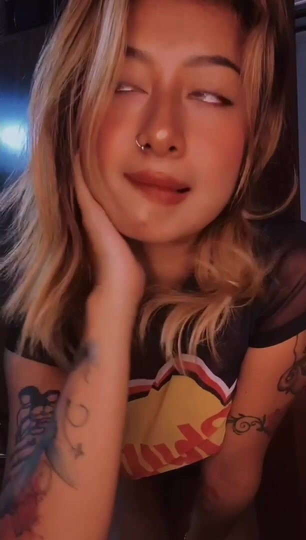 I want to fuck one lucky Redditor. Who wants to be the one? ????