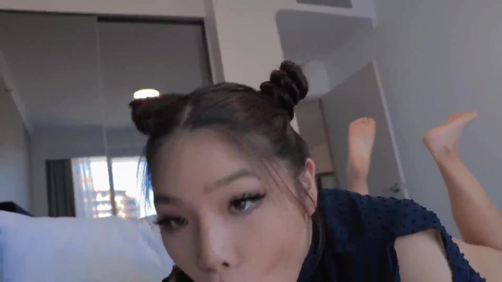 Hot asian with princess lea hairbuns sucks big dick