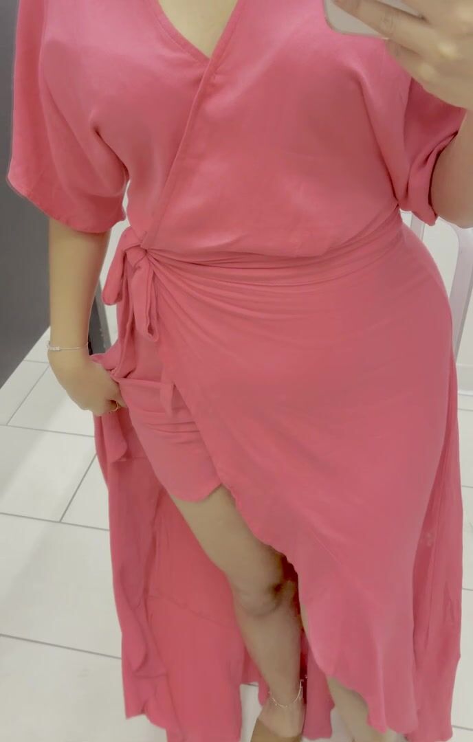 When you don’t wear panties to the mall and get horny