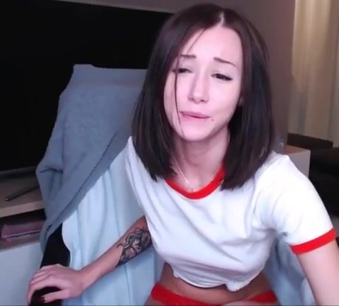 She Really Needs to Cum