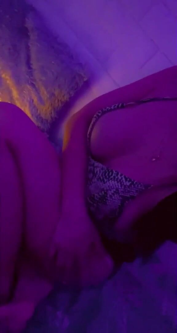 Shanna 19  Single from philippines.