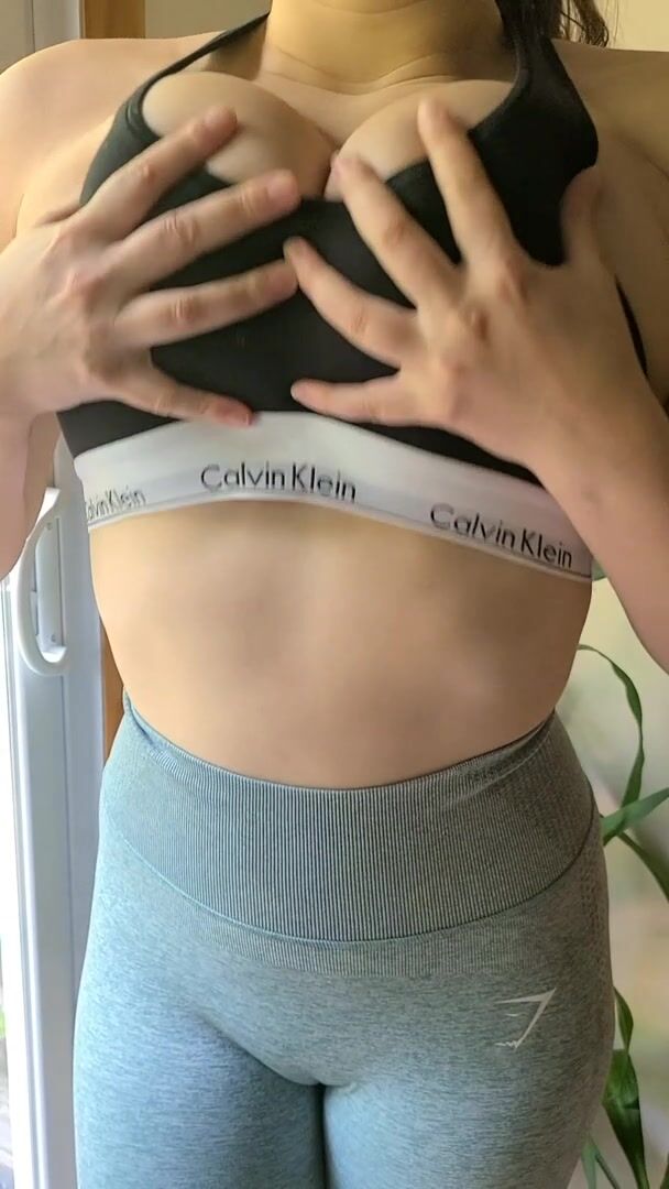 Can my natural boobs convince you to be more than just my gym buddy?